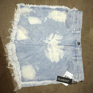 BlankNYC acid wash denim skirt size 27!